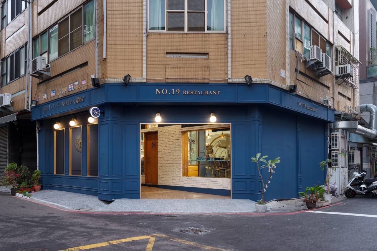 NO.19 Restaurant.jpg