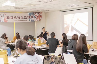 乾燥花寵物相框開課,透過手作留住與毛孩生活最美好的一刻