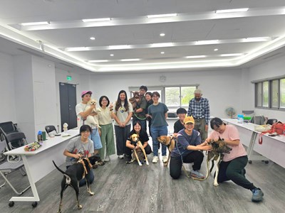飼主犬隻行為訓練課程大合照