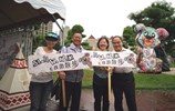 大家來挺毛小孩散步去